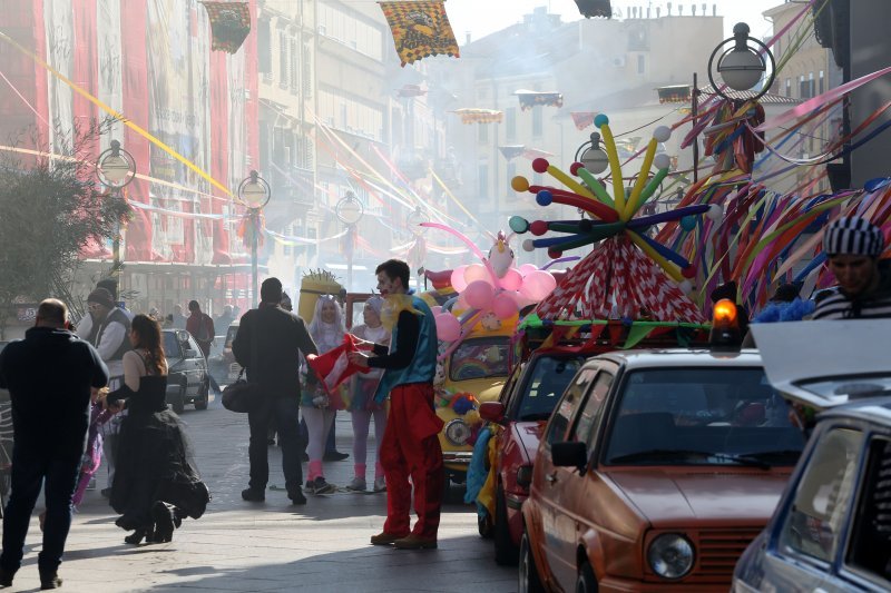 Maškarani auto-rally Pariz - Bakar na Korzu