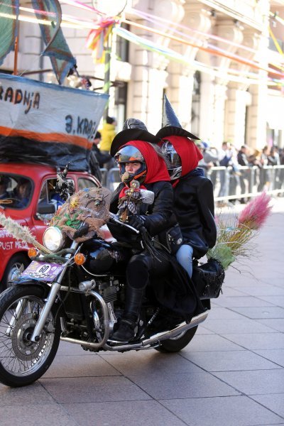 Maškarani auto-rally Pariz - Bakar na Korzu