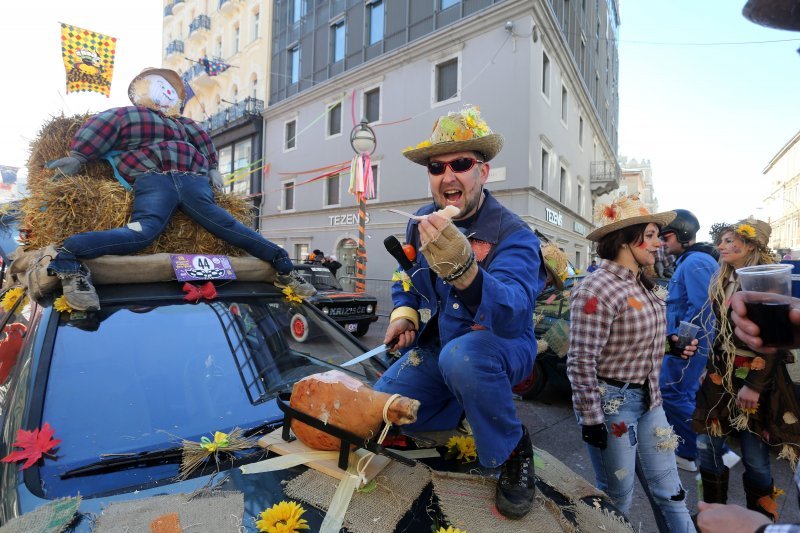 Maškarani auto-rally Pariz - Bakar na Korzu