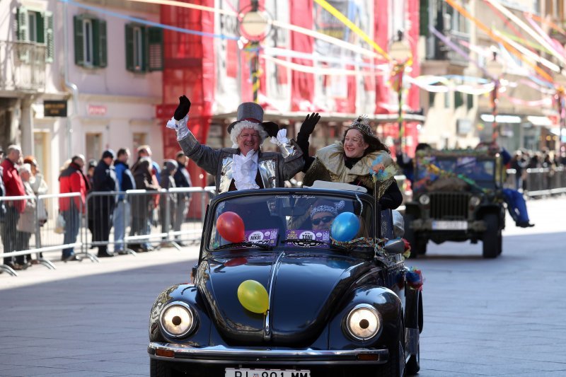 Maškarani auto-rally Pariz - Bakar na Korzu