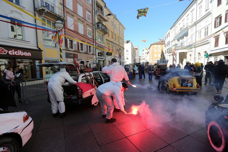 Maškarani auto-rally Pariz - Bakar na Korzu