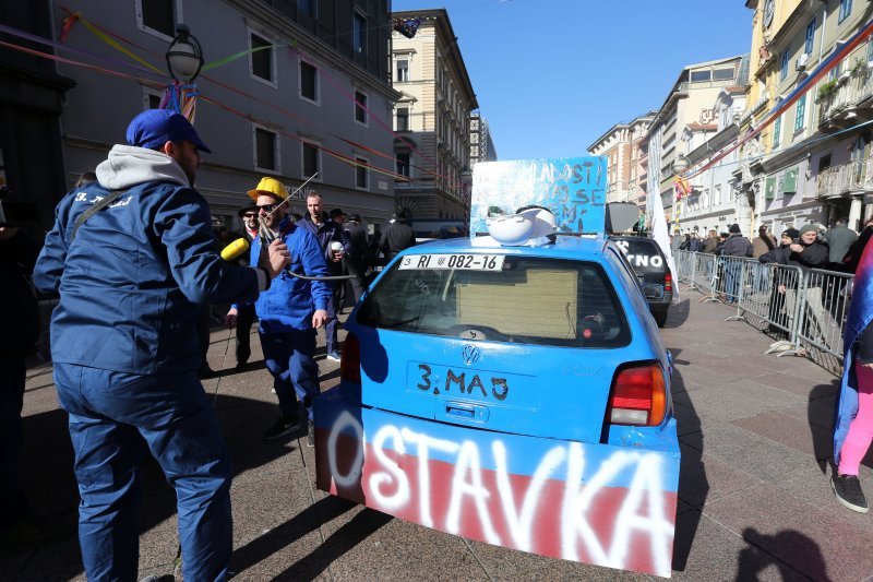 Maškarani auto-rally Pariz - Bakar na Korzu