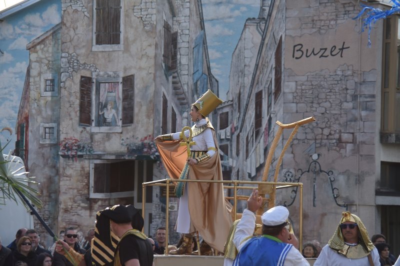 Buzet: Kreativni kostimi karnevalske povorke oduševili posjetitelje