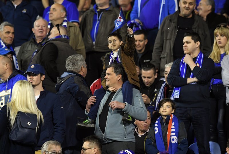 Sjajna atmosfera na stadionu