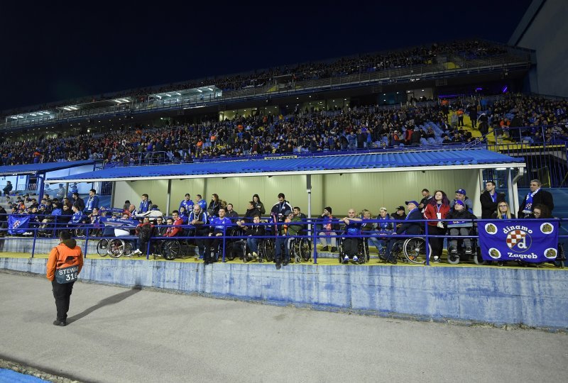 Sjajna atmosfera na stadionu