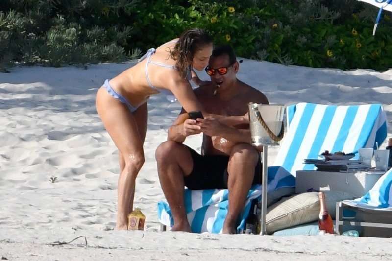 Jennifer Lopez i Alex Rodriguez uživaju na Bahamima