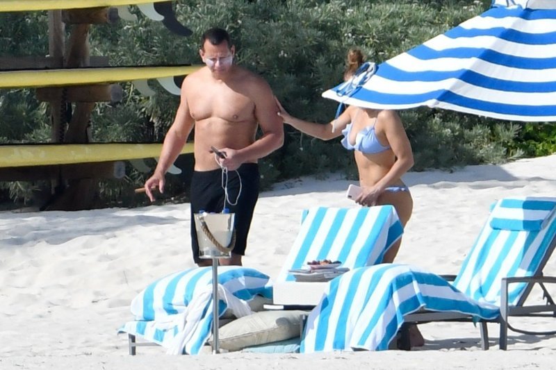 Jennifer Lopez i Alex Rodriguez uživaju na Bahamima