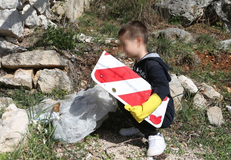 Trashtag izazov u Zatonu