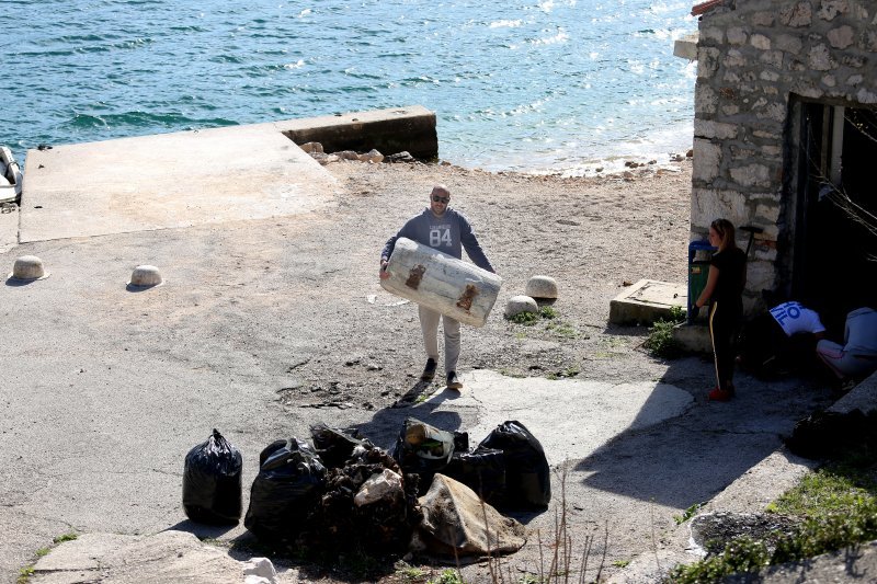 Trashtag izazov u Zatonu