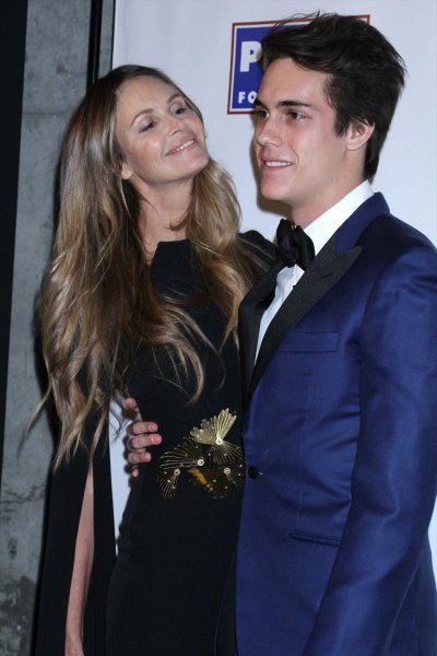 Elle Macpherson i Arpad Flynn Alexander Busson