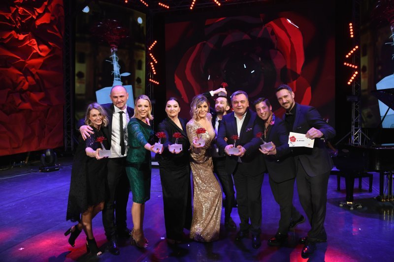 Dobitnici medijske nagrade Večernjakova ruža