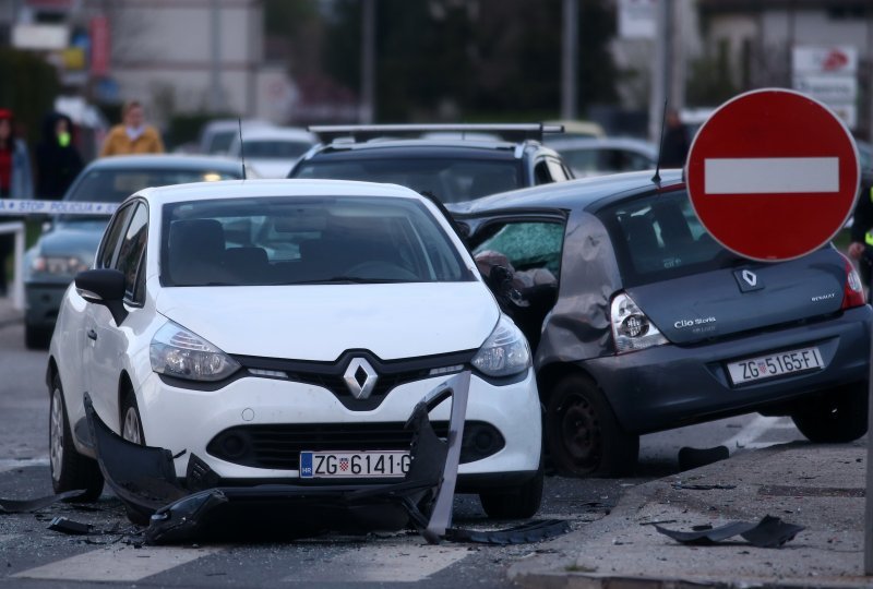 Prometna nesreća kod Velike Mlake