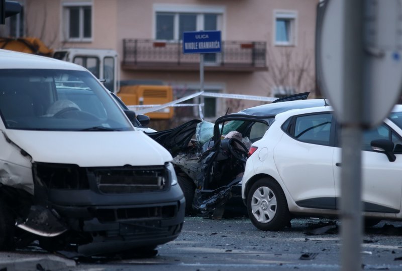 Prometna nesreća kod Velike Mlake