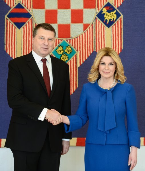 Kolinda Grabar-Kitarović i latvijski predsjednik Raimonds Vejonisom