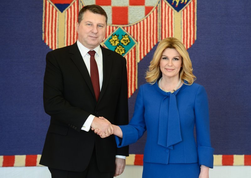 Kolinda Grabar-Kitarović i latvijski predsjednik Raimonds Vejonisom