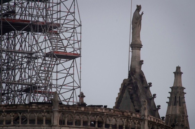 Jutro nakon katastrofalnog požara u katedrali Notre Dame