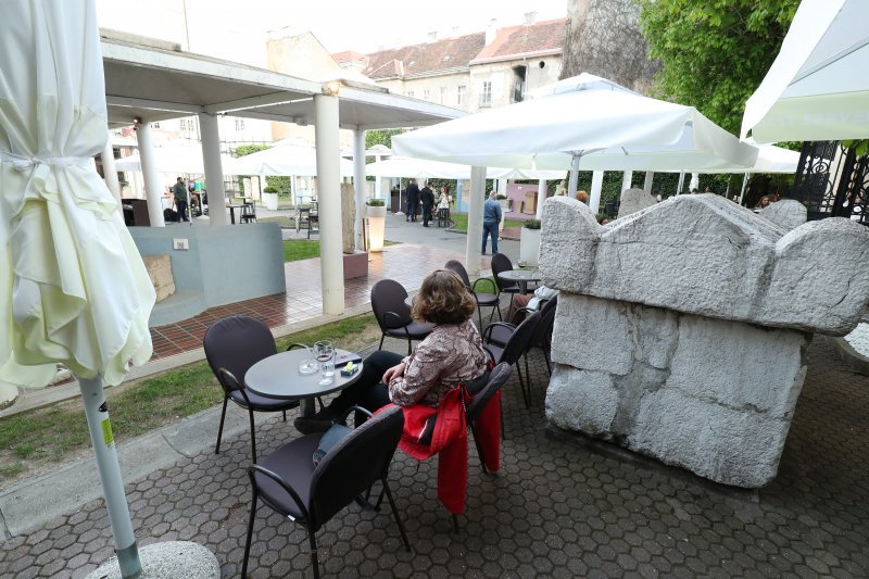 Party otvorenja novouređene terase Arheološkog muzeja