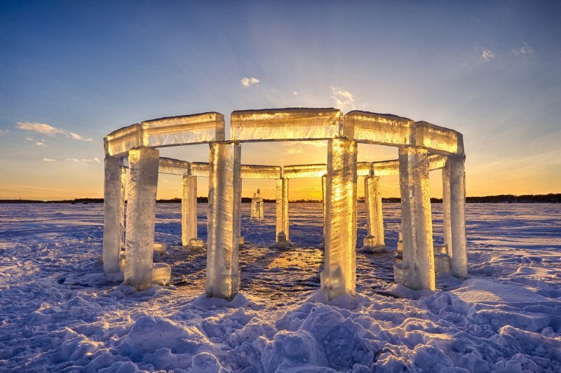 Ledeni Stonehenge