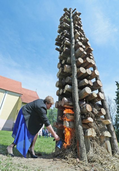 Načelnica Općine Gradec Ljubica Ambrušec potpalila je vuzmicu