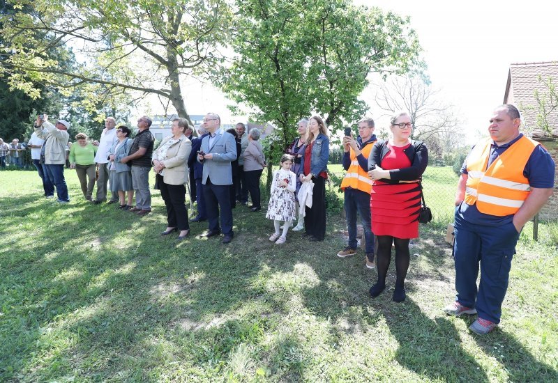 Paljenje uskrne vuzmice u općini Gradac