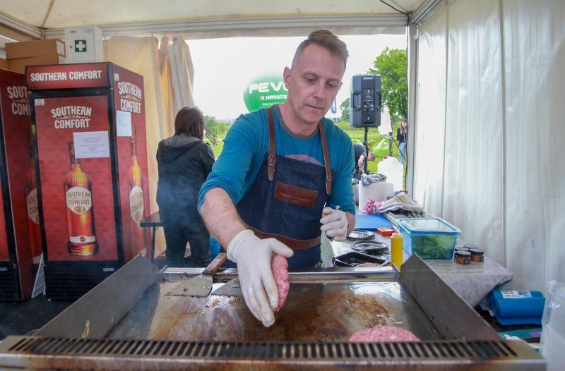 Na Bundeku počeo treći Chill & Grill festival