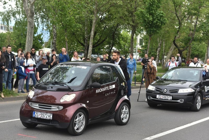 Tomislav Lubenjak obara Guinnessov rekord u guranju automobila na 100 kilometara