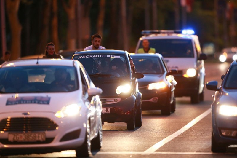 Tomislav Lubenjak obara Guinnessov rekord u guranju automobila na 100 kilometara