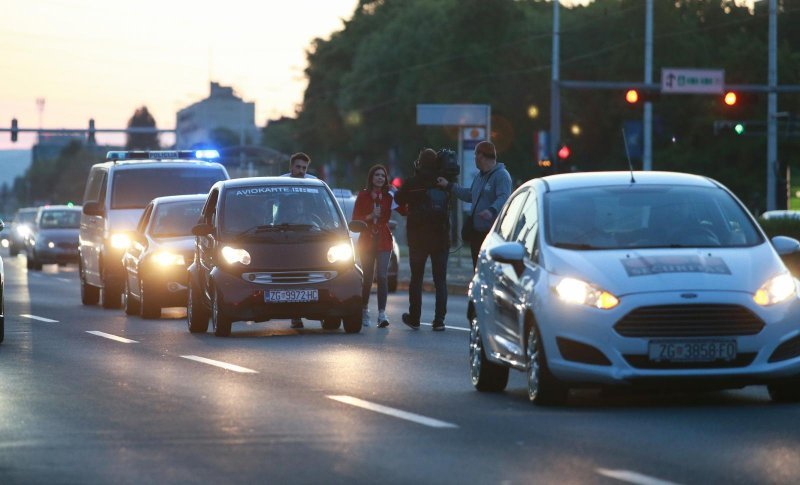 Tomislav Lubenjak obara Guinnessov rekord u guranju automobila na 100 kilometara