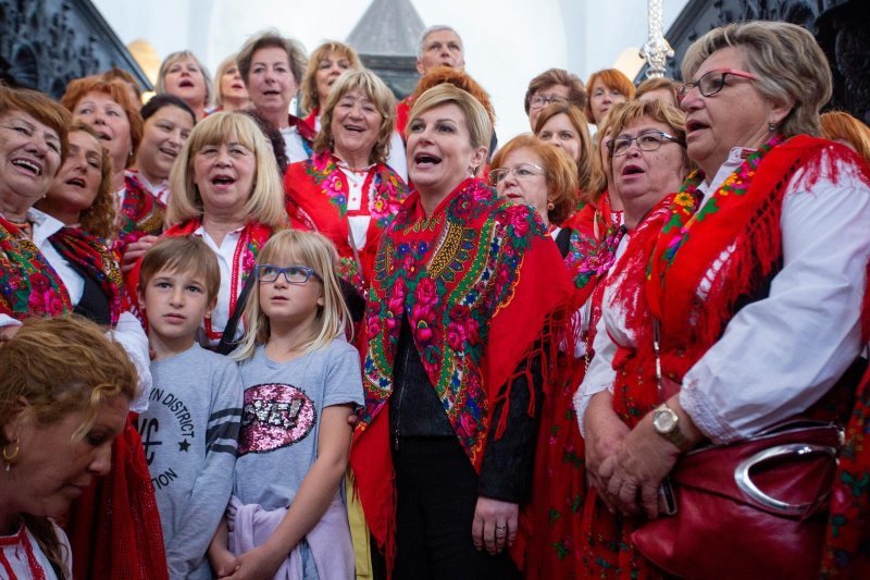 Rab: Predsjednica RH prisustvovala proslavi zavjetnog blagdana i procesiji za "Križima"