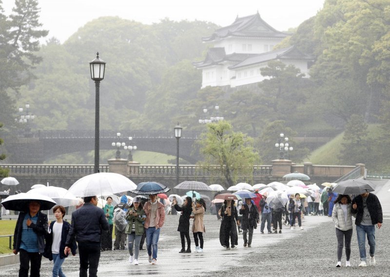 Abdikacija japanskog cara Akihita