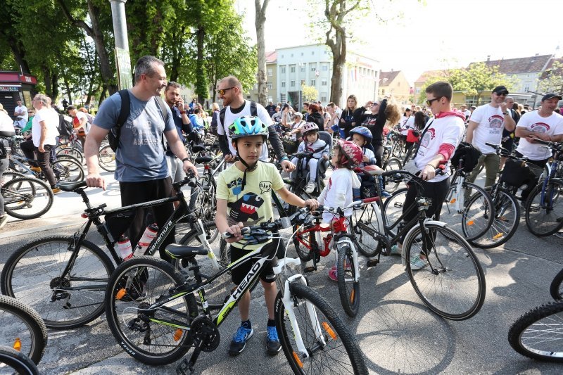 Karlovac: Više od dvije tisuće građana sudjeluje na tradicionalnoj 26. prvosvibanjskoj biciklijadi