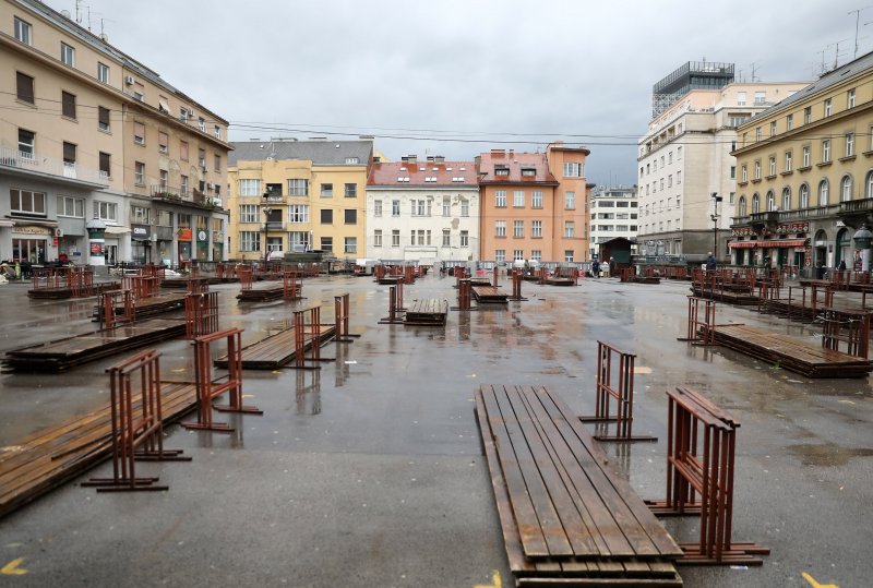 Zbog jakog nevremena na tržnici Dolac tek dvije prodavačice