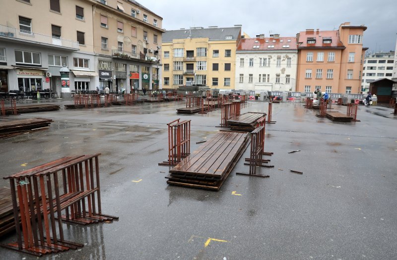 Zbog jakog nevremena na tržnici Dolac tek dvije prodavačice