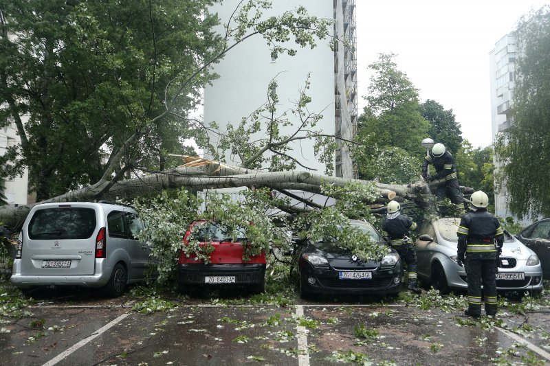 Razbijeni automobili u Sopotu