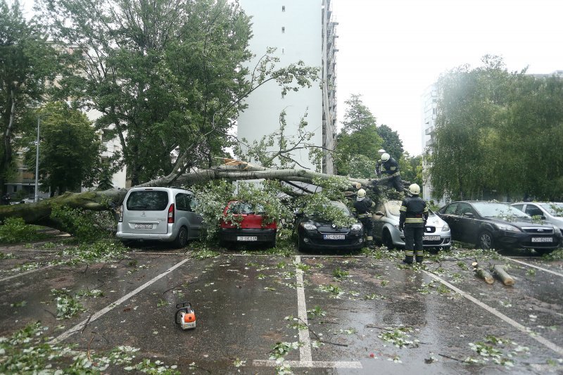 Razbijeni automobili u Sopotu