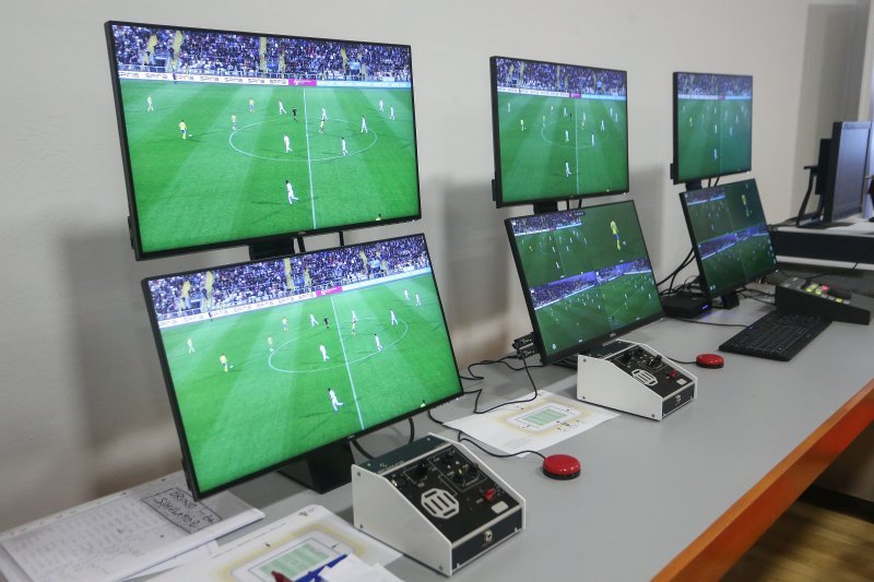 U nogometnoj akademiji HNS-a predstavljena VAR tehnologija