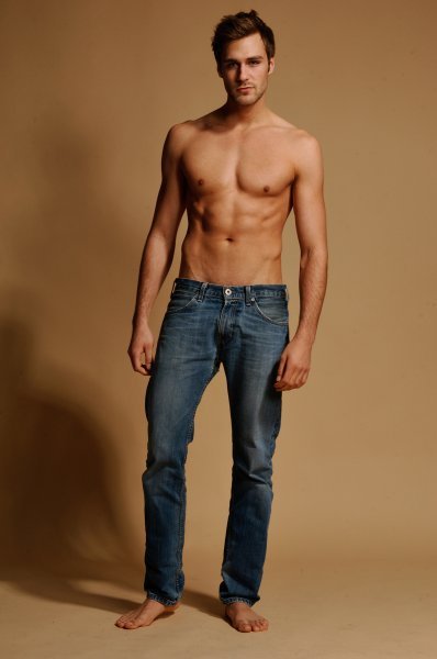 Bare-chested man in jeans, Image: 146424547, License: Royalty-free, Restrictions: MR_Yes, PR_No, Model Release: yes, Credit line: Profimedia, imageBROKER