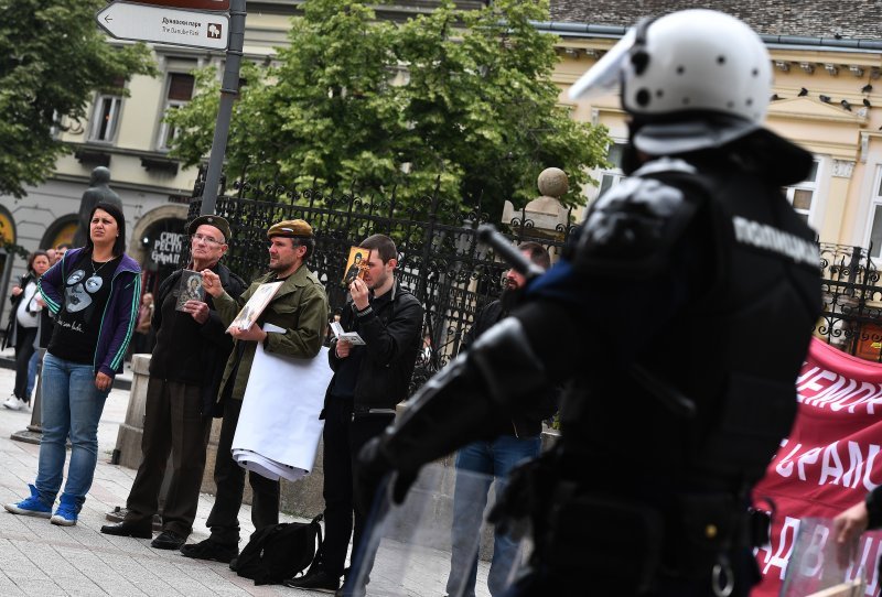 Protivnici Parade ponosa održali su antiprosvjed u Novom Sadu