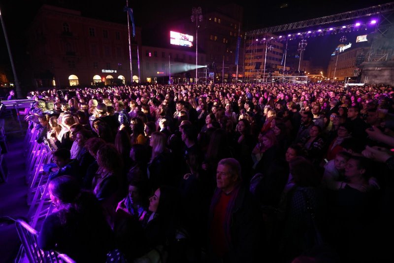 Koncert Petra Graše na Trgu bana Josipa Jelačića