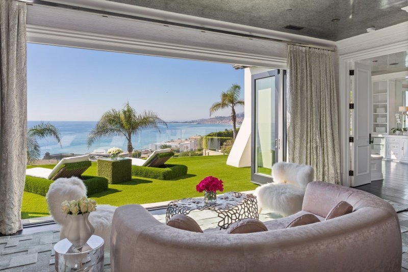 Luksuzna vila u kojoj živi Kylie Jenner