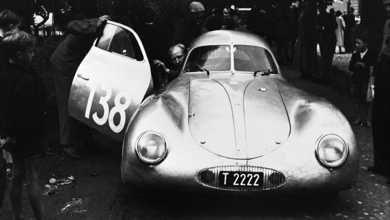 Porsche Type 64 i njegov drugi vlasnik Otto Mathé