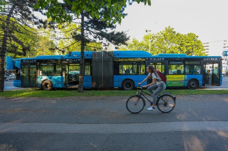 Zapalio se ZET-ov autobus