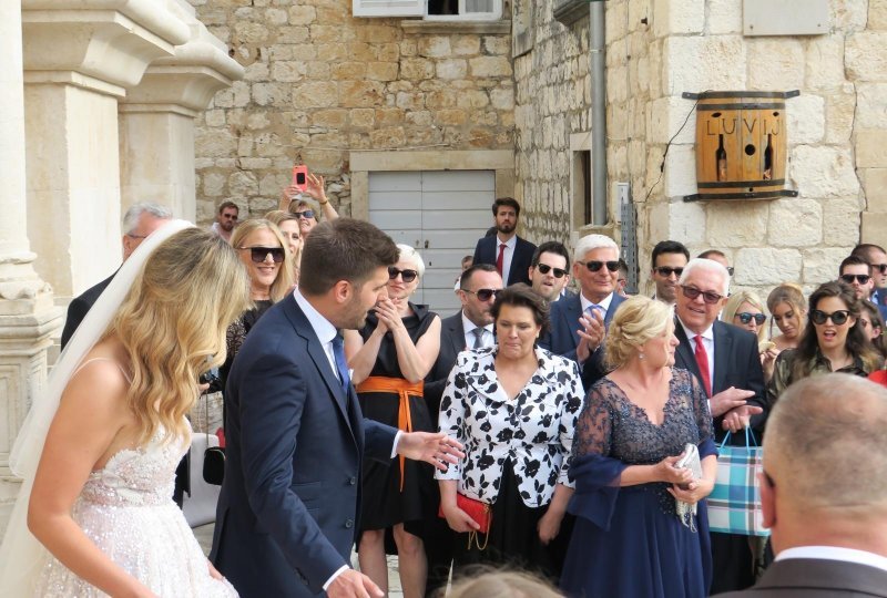 Vjenčanje Brune Sanader i Vedrana Vukadinovića u hvarskoj katedrali