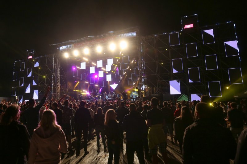Na drugoj večeri Sea Star festivala nastupali Bajaga i Hladno pivo