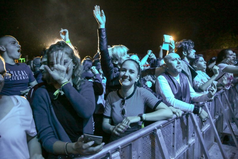 Na drugoj večeri Sea Star festivala nastupali Bajaga i Hladno pivo