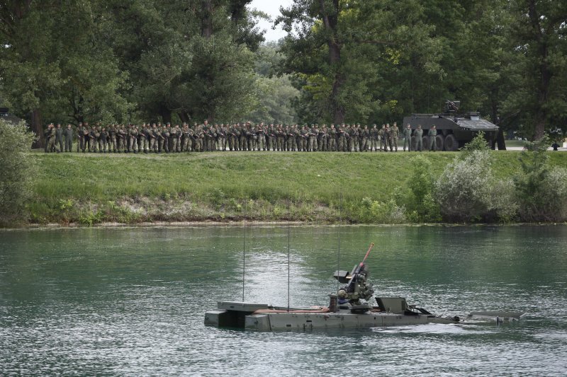 Obilježavanje 28. rođendana Hrvatske vojske na jarunskom jezeru