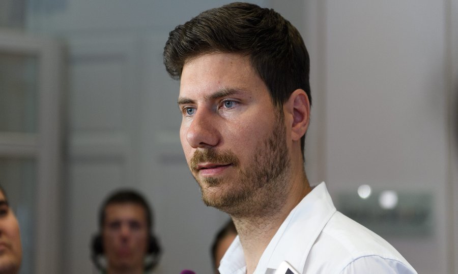 Ivan Pernar potvrdio je kako napušta Živi zid zbog sukoba s Vladimirom Palfi