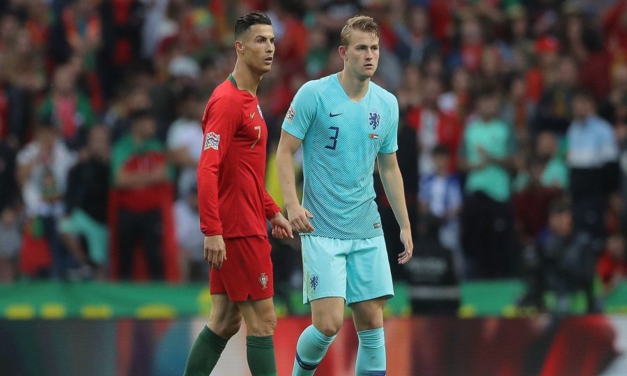 Matthijs de Ligt (desno) i Cristiano Ronaldo