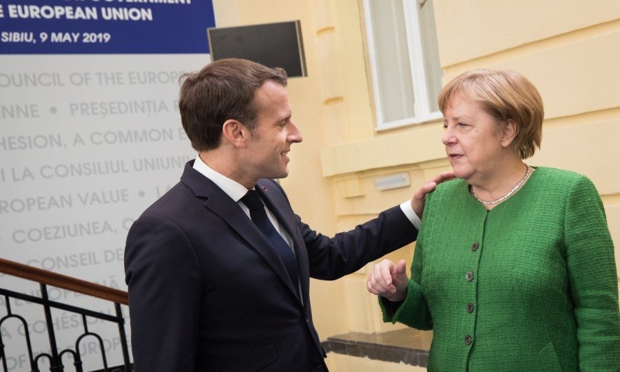 Emmanuel Macron i Angela Merkel