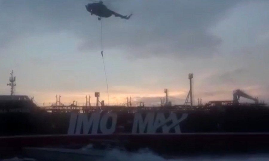 Desant iranskih vojnika na britanski tanker